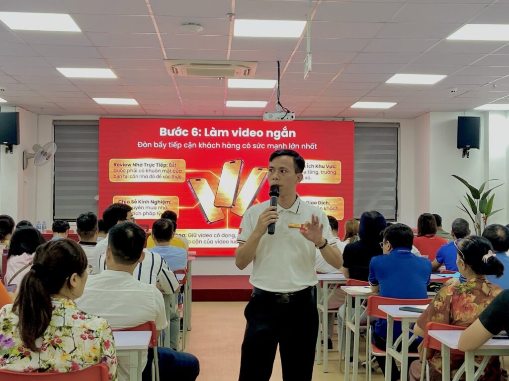 TUYEN DUNG CHUYEN VIEN DAO TAO
