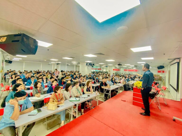 khóa học làm môi giới bất động sản