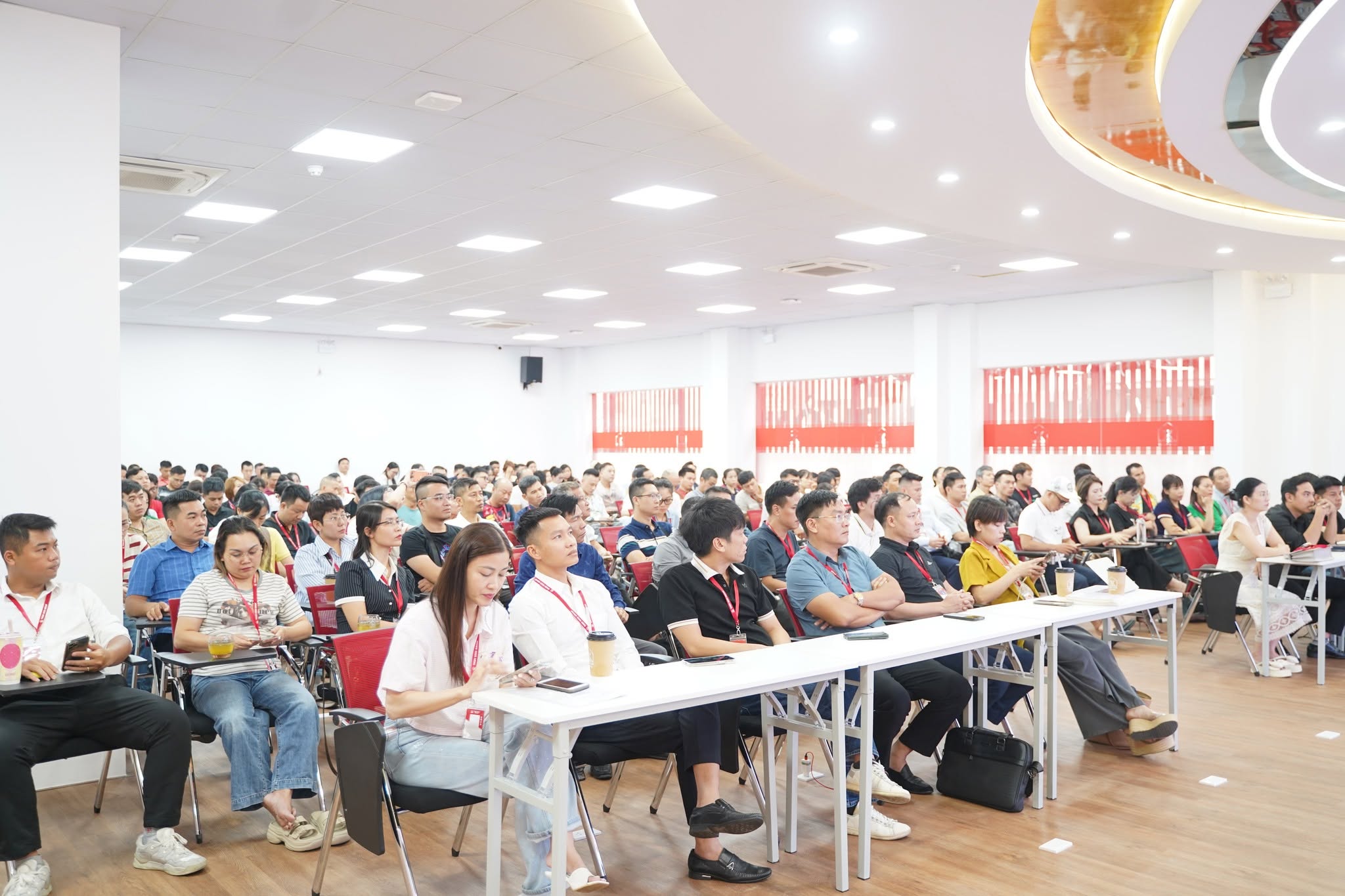 Khóa Học Môi Giới Nhà Đất Chuyên Nghiệp: Miễn Phí